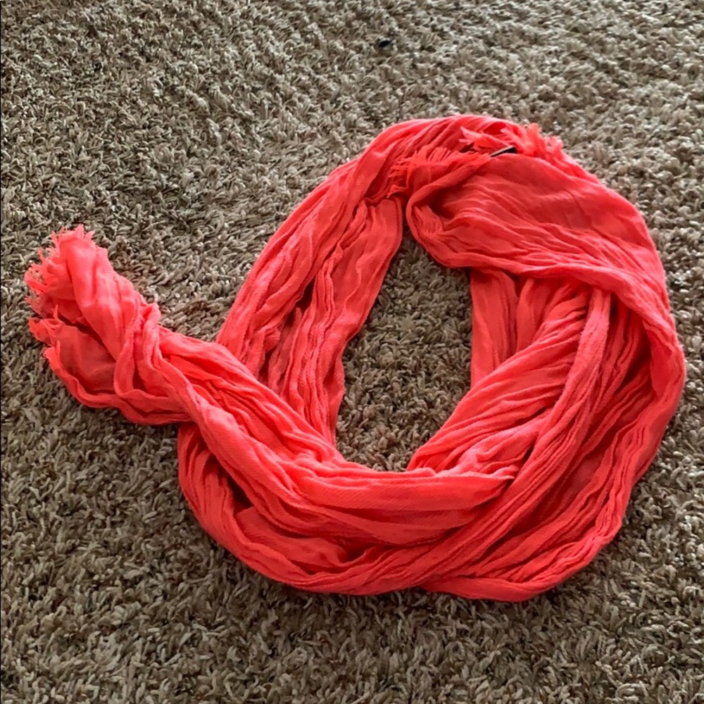 Gap scarf